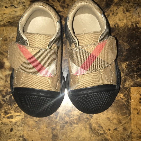 burberry shoes saks fifth avenue